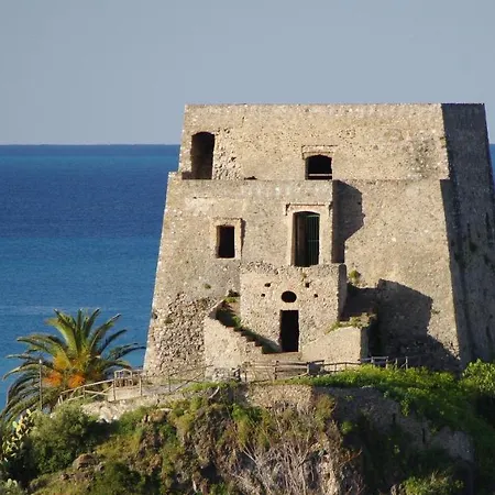 Grand Hotel Scalefornia Apartment Scalea